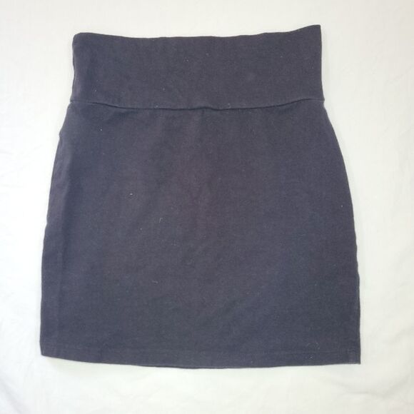 Charlotte Russe Dresses & Skirts - Charlotte Russe Size Small Black Mini Skirt